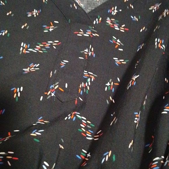 In every story 1x sun dress flowy multicolor short sleeves tie at waist - Picture 2 of 5